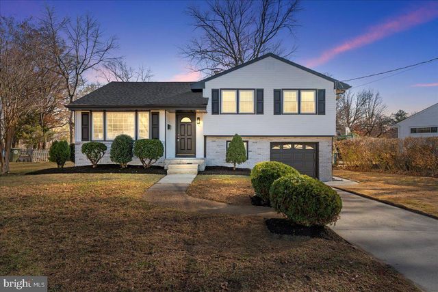 51 HOLLY DR, West Deptford, NJ 08096