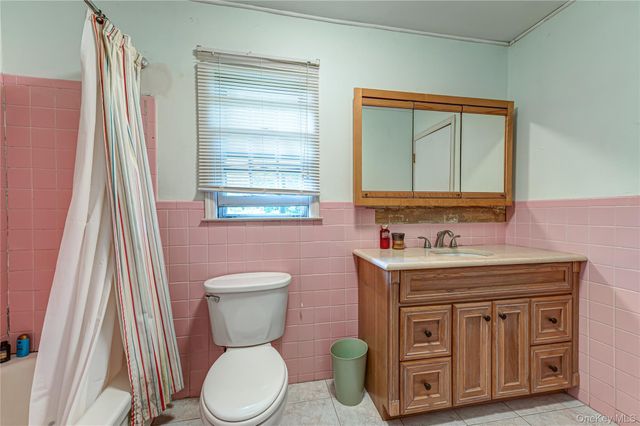 6 Glades Way, Huntington, NY 11743