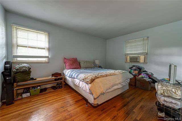 6 Glades Way, Huntington, NY 11743