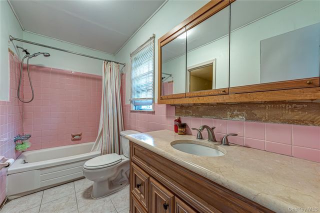 6 Glades Way, Huntington, NY 11743