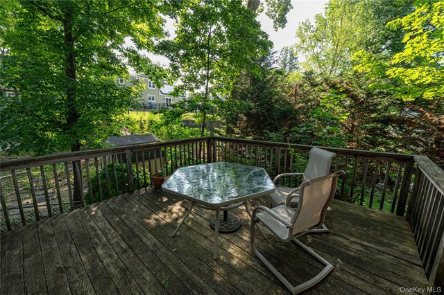6 Glades Way, Huntington, NY 11743