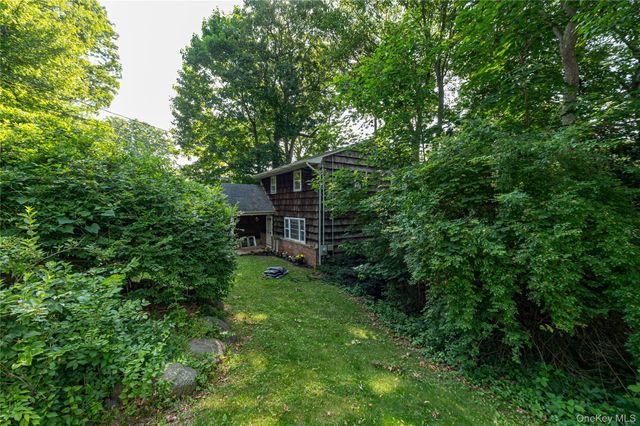 6 Glades Way, Huntington, NY 11743