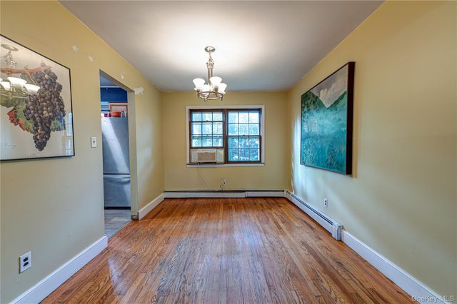 6 Glades Way, Huntington, NY 11743
