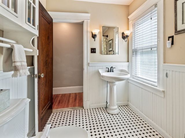 46 North Parkway, Worcester, MA 01605