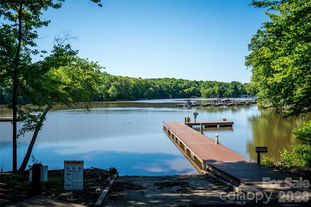 5031 Star Hill Lane, Charlotte, NC 28214