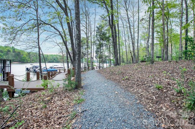 5031 Star Hill Lane, Charlotte, NC 28214