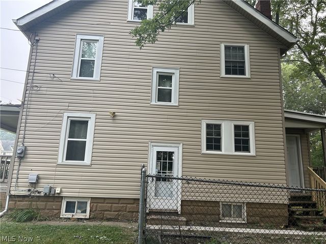 1012 Kling Street, Akron, OH 44301