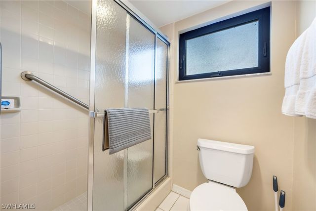 1802 Kings Lake BLVD 2-101, Naples, FL 34112