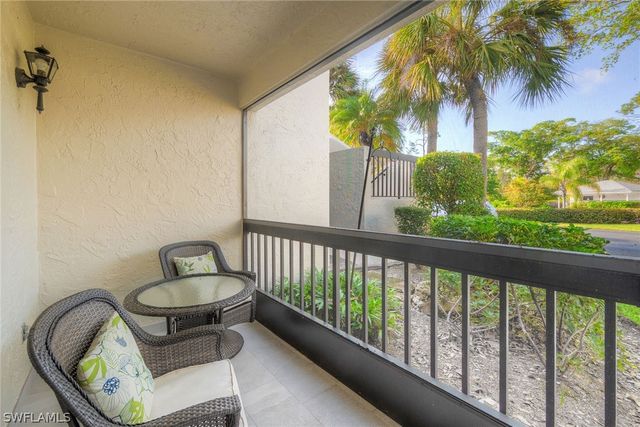 1802 Kings Lake BLVD 2-101, Naples, FL 34112