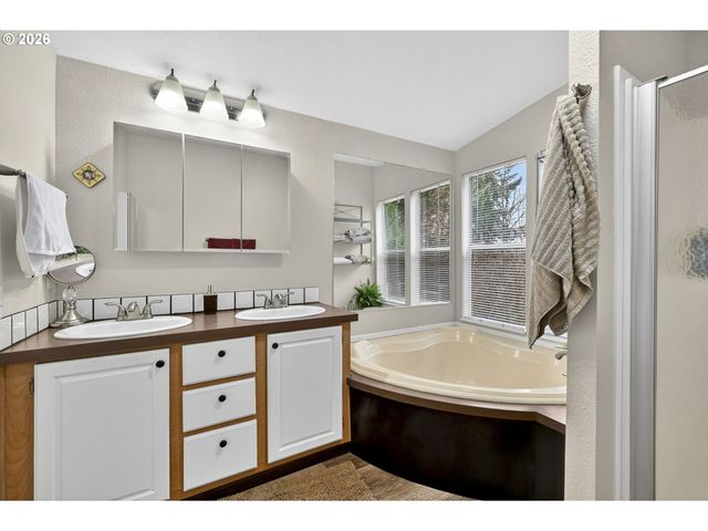 28107 S GARD Rd, Mulino, OR 97042