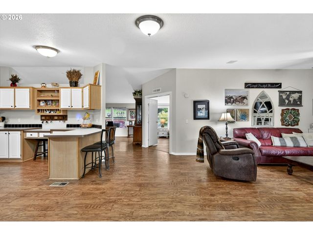 28107 S GARD Rd, Mulino, OR 97042