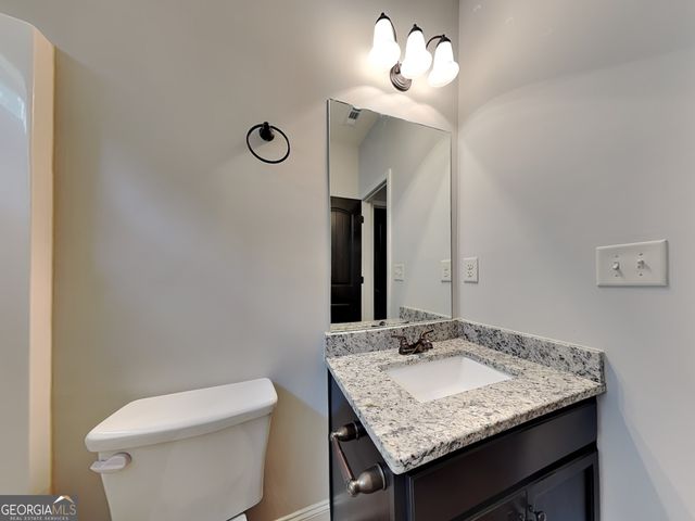 563 Cherry Creek Drive, Loganville, GA 30052