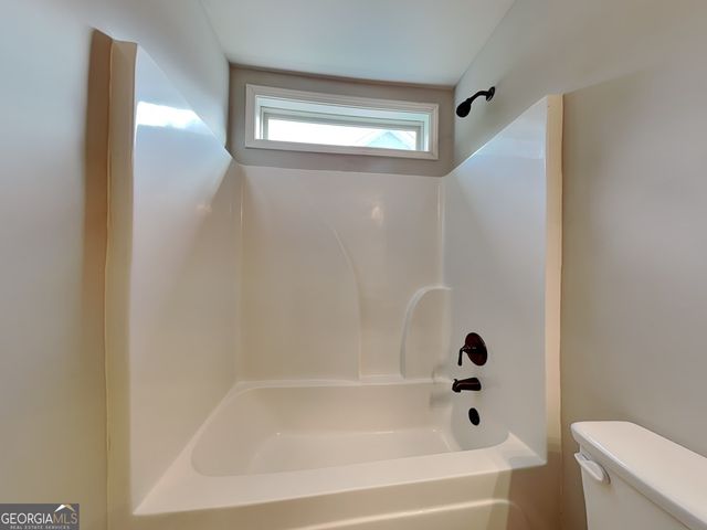 563 Cherry Creek Drive, Loganville, GA 30052