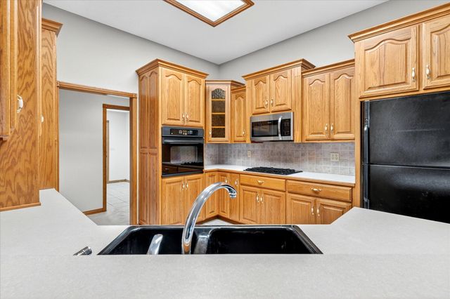 4281 E Sherwood Circle, Springfield, MO 65802