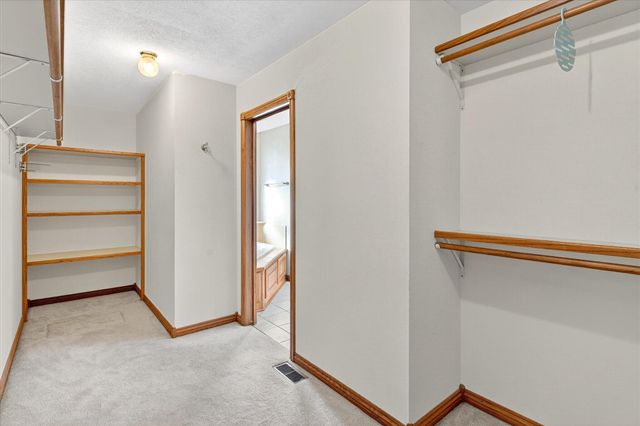 4281 E Sherwood Circle, Springfield, MO 65802