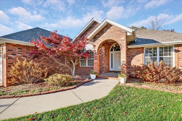 4281 E Sherwood Circle, Springfield, MO 65802