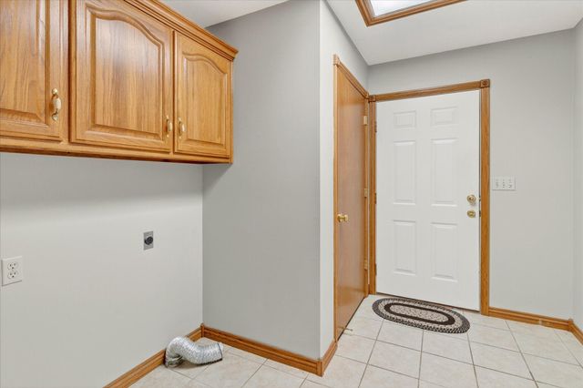 4281 E Sherwood Circle, Springfield, MO 65802