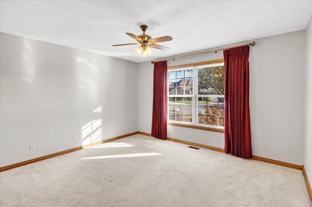 4281 E Sherwood Circle, Springfield, MO 65802