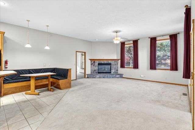 4281 E Sherwood Circle, Springfield, MO 65802