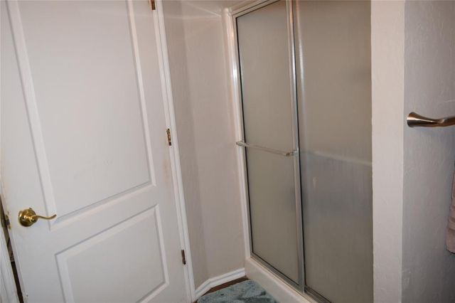 9711 Bradford Place Place, Midwest City, OK 73130