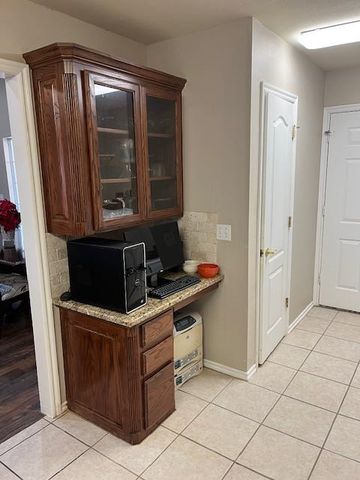 9711 Bradford Place Place, Midwest City, OK 73130