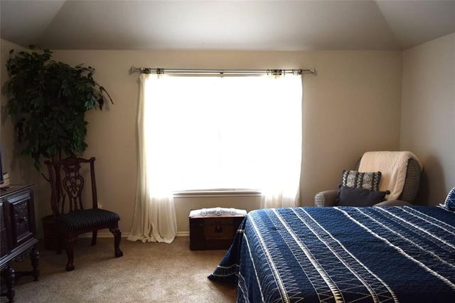 9711 Bradford Place Place, Midwest City, OK 73130