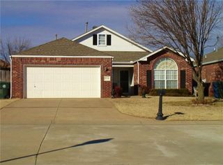 9711 Bradford Place Place, Midwest City, OK 73130