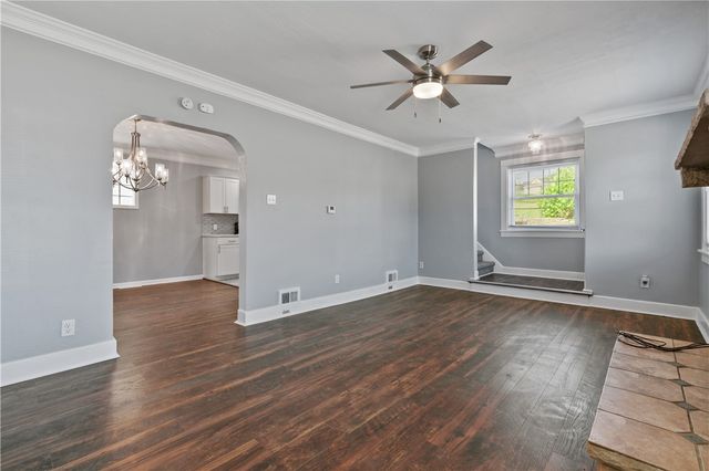 200 Thomas Street, West Mifflin, PA 15122