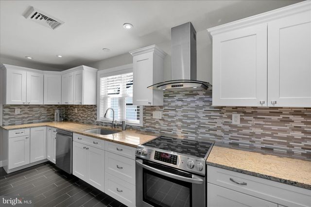 640 MINERSVILLE LLEWELLYN HWY, Pottsville, PA 17901