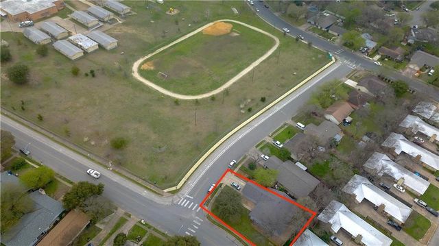 2101 Lemon DR B, Austin, TX 78744