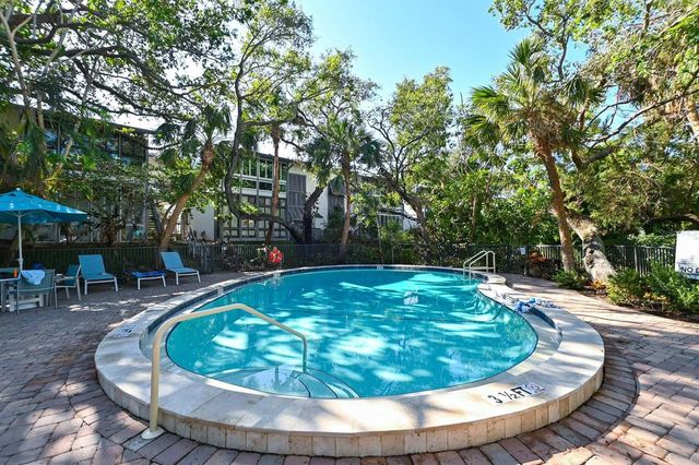 1255 E PEPPERTREE DRIVE 306, Sarasota, FL 34242