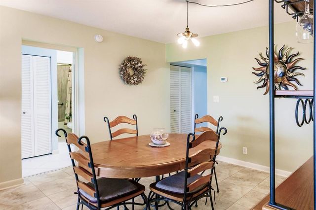 1255 E PEPPERTREE DRIVE 306, Sarasota, FL 34242