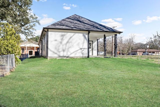 6371 Jade Ave, Port Arthur, TX 77640