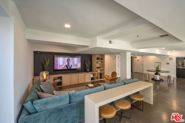 727 W 7th Street 926, Los Angeles, CA 90017