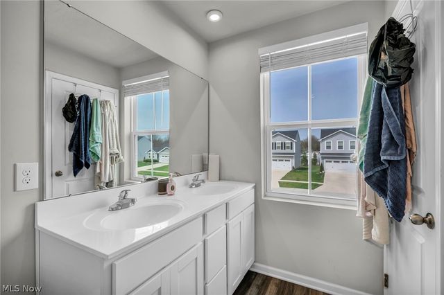 172 Wildflower Drive, Elyria, OH 44035