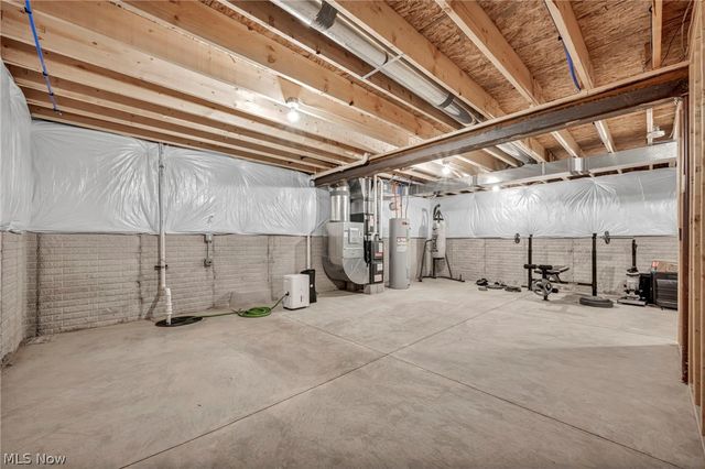 172 Wildflower Drive, Elyria, OH 44035