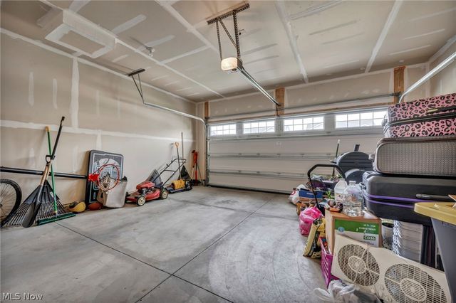172 Wildflower Drive, Elyria, OH 44035
