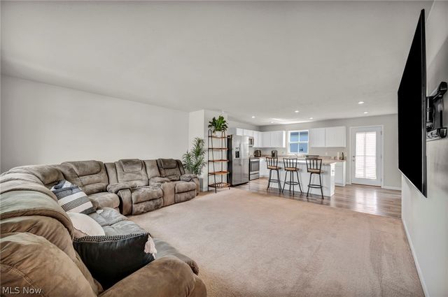172 Wildflower Drive, Elyria, OH 44035
