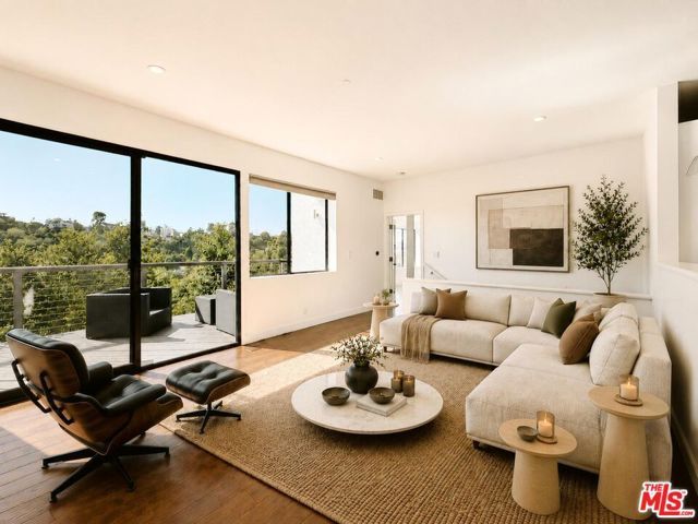 2013 Cyprean Drive, Los Angeles, CA 90046