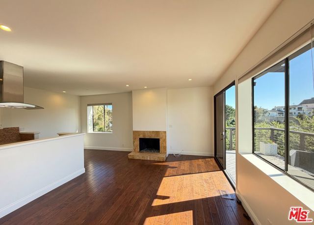 2013 Cyprean Drive, Los Angeles, CA 90046