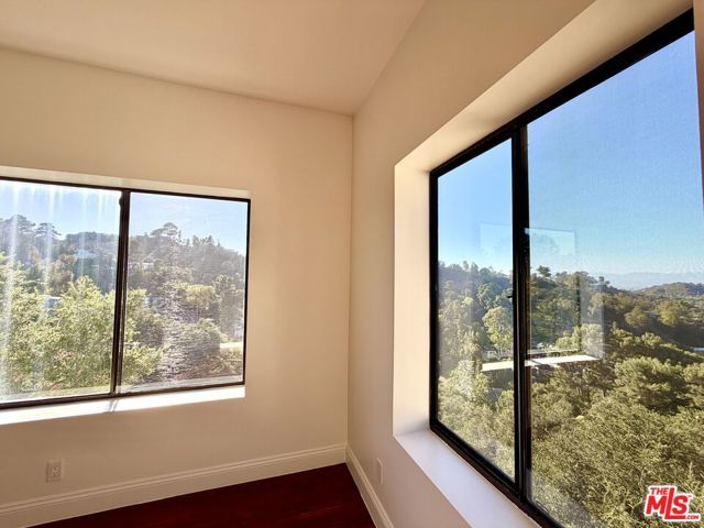 2013 Cyprean Drive, Los Angeles, CA 90046
