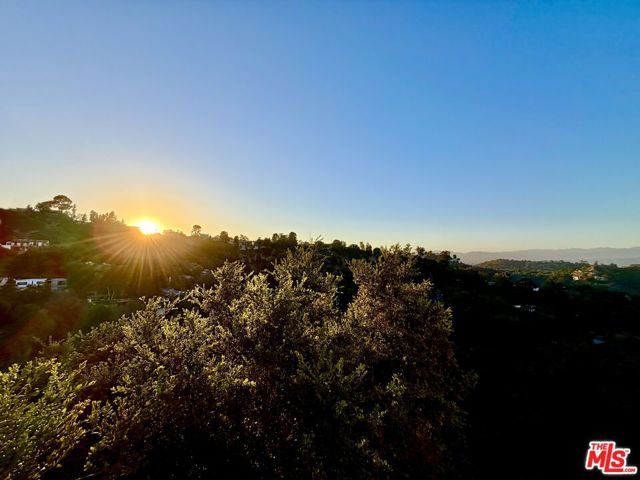 2013 Cyprean Drive, Los Angeles, CA 90046