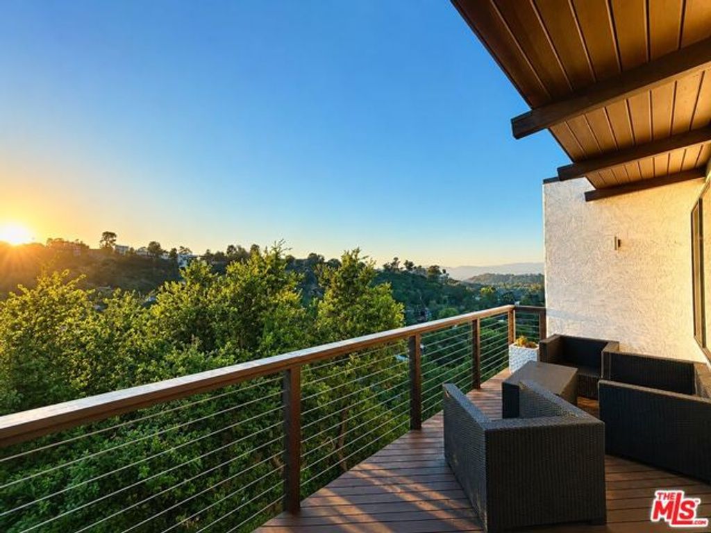 2013 Cyprean Drive, Los Angeles, CA 90046