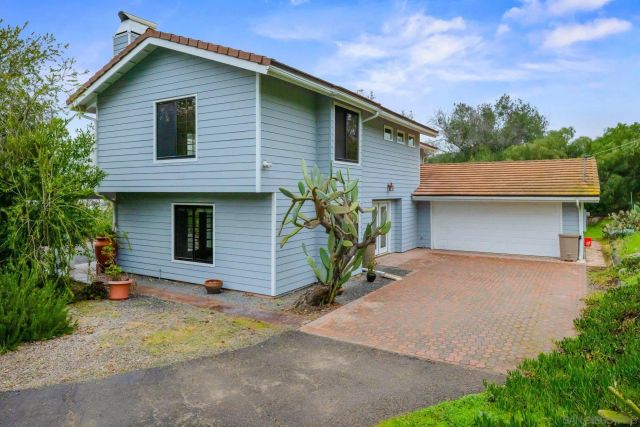 2278 Bautista Avenue, Vista, CA 92084