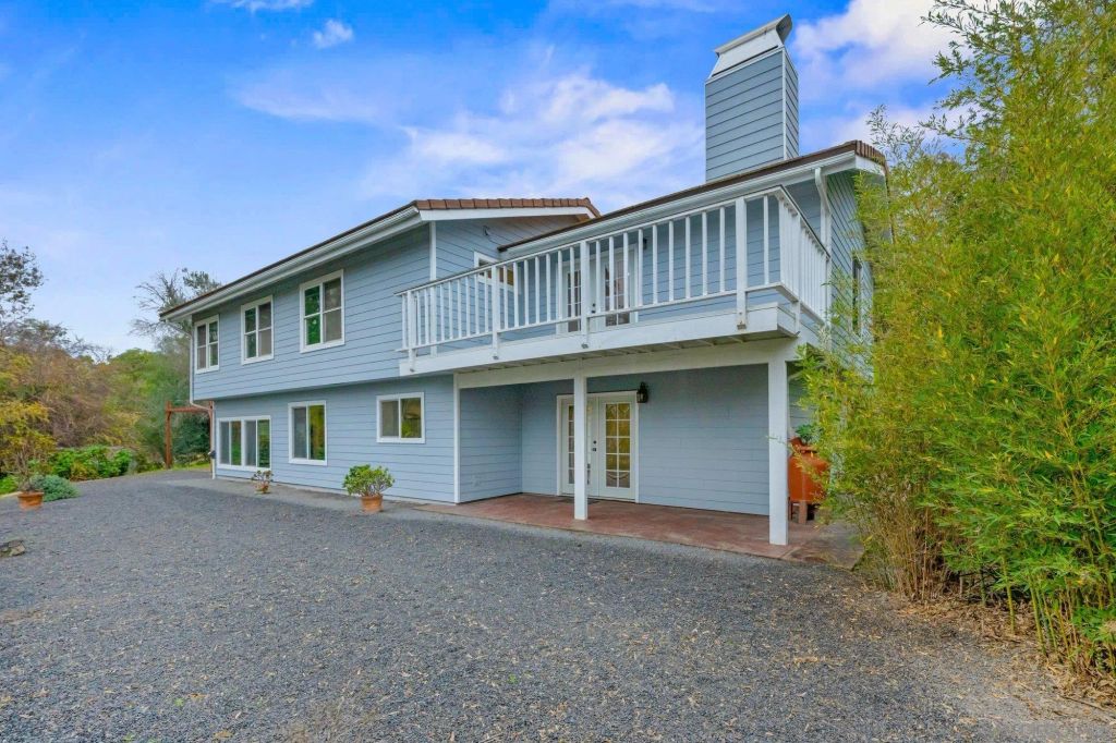 2278 Bautista Avenue, Vista, CA 92084
