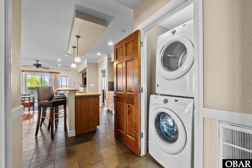 Image 21 of property listing at 1319 N Virginia Dare Trail unit 2R, Kill Devil Hills, NC 27948