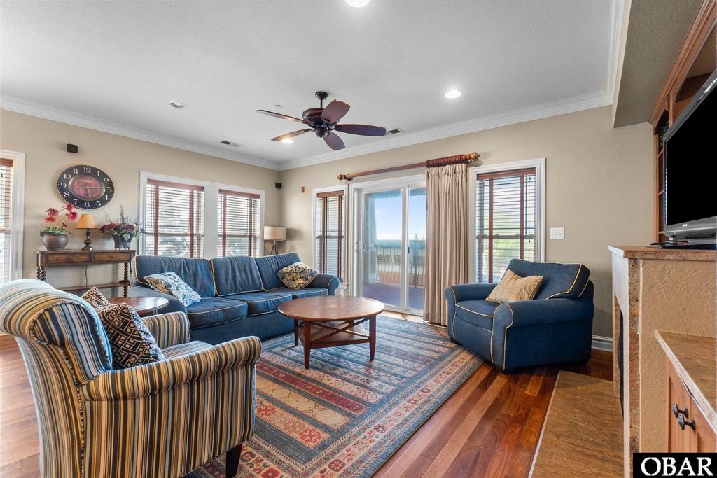 Image 6 of property listing at 1319 N Virginia Dare Trail unit 2R, Kill Devil Hills, NC 27948
