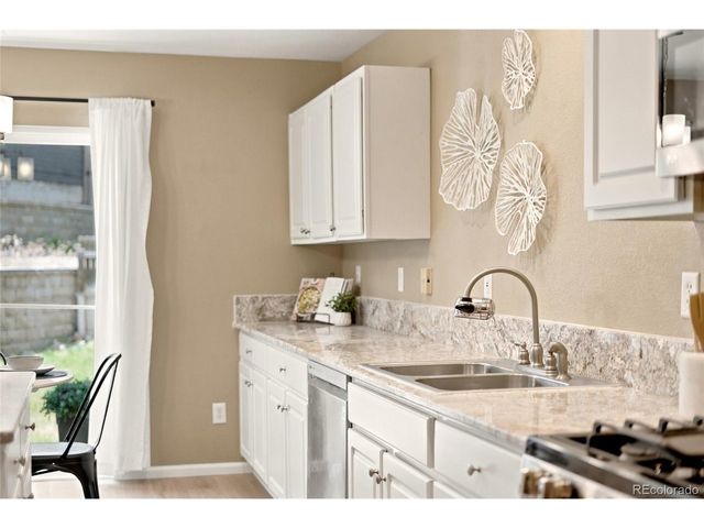 5389 S Quatar Cir, Aurora, CO 80015