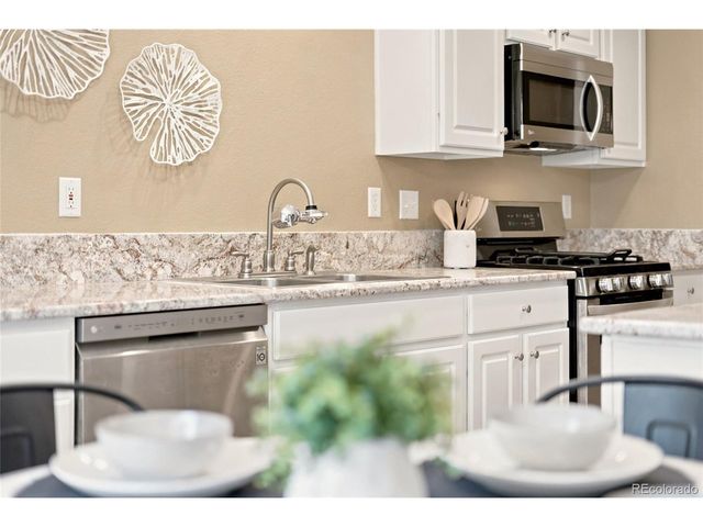 5389 S Quatar Cir, Aurora, CO 80015