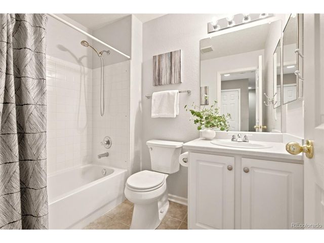 5389 S Quatar Cir, Aurora, CO 80015